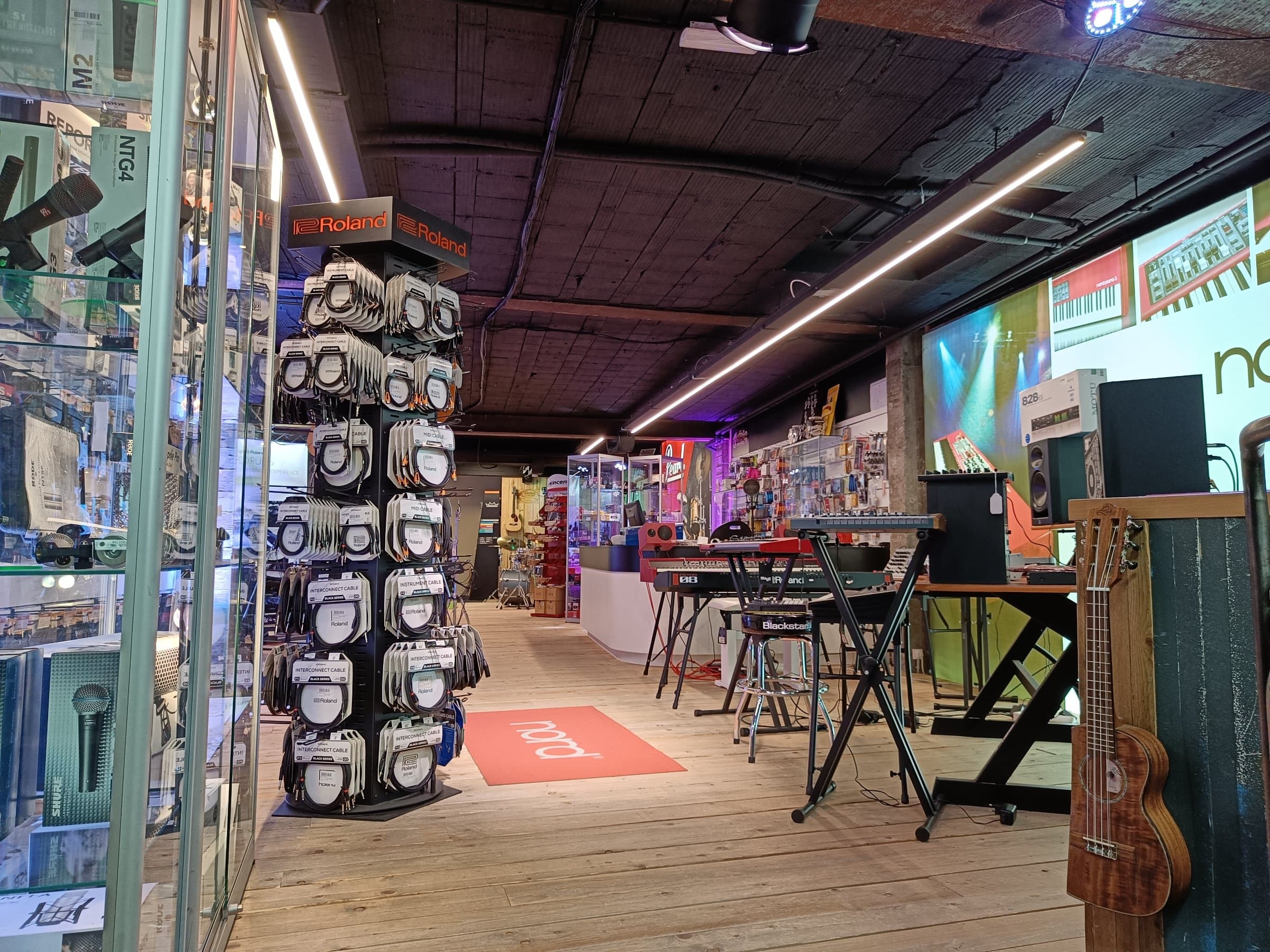 Muziekwinkel 01